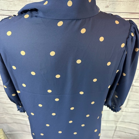 NWT RW&CO. Blue & Beige ¾ Sleeves Polka Dot Shirt - M - Picture 5 of 8